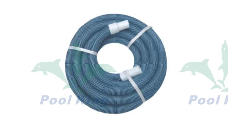 Manguera enrollada en espiral para piscina